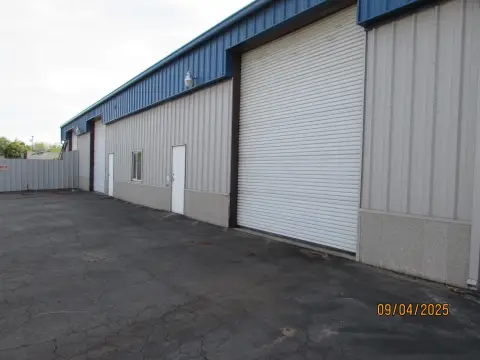Redding Commercial Building with Fenced Yard