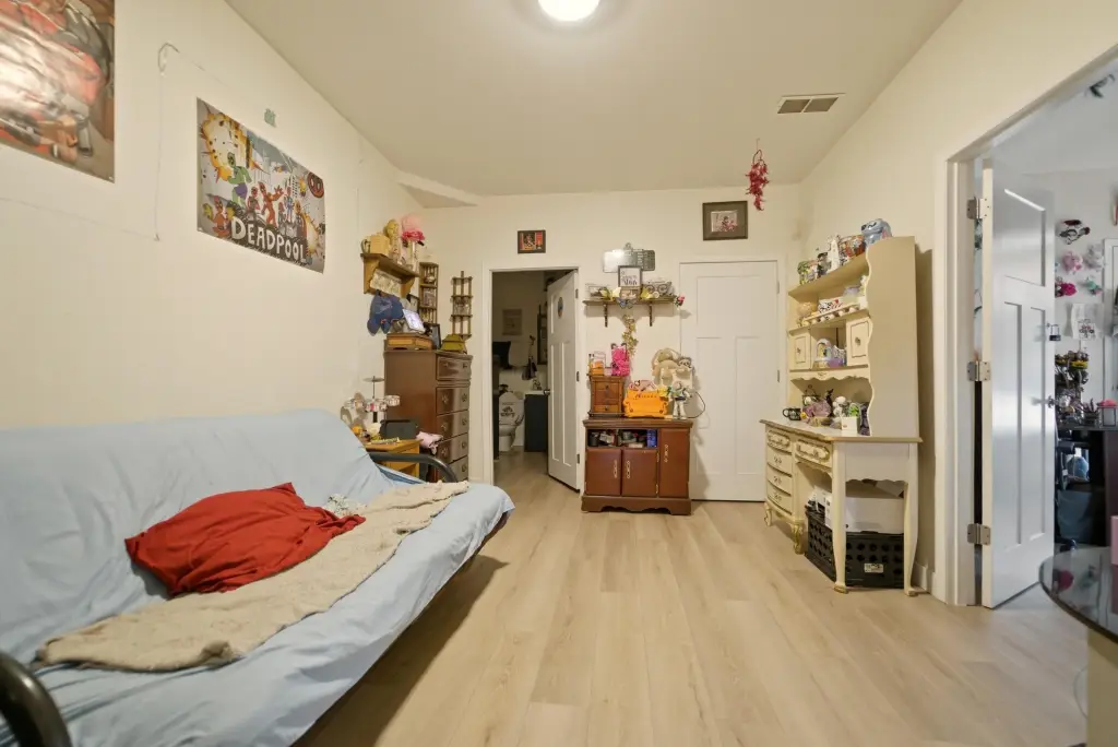 Picture 16
