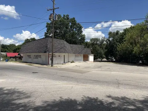 Retail Building in Neosho, MO