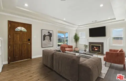 Charming Duplex in Northwest Inglewood