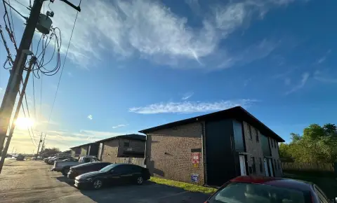 16-Unit Apartment Building