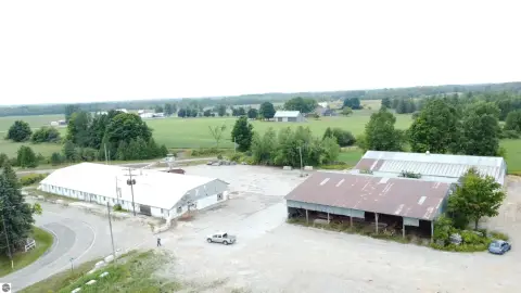 Posen Industrial Property with Warehouses