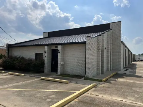 Houma Commercial Property with Warehouse