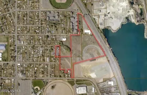 Prime Commercial Land in Yakima