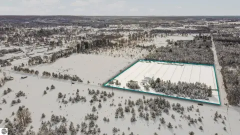 Fenced, Irrigated Land with Barn