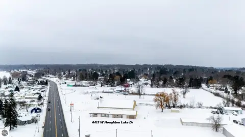 Versatile Commercial Property on Main Thoroughfare