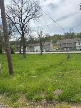 Residential Land in Salyersville, KY