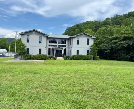 Stanville Commercial Building and Land