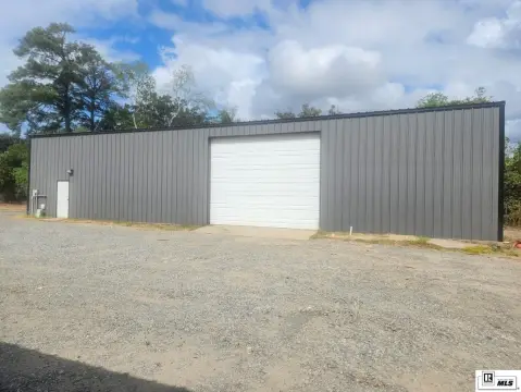 Warehouse with Fenced Yard