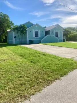 Waterfront Duplex in Chokoloskee, FL