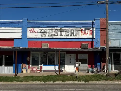 Lott, TX Retail Opportunity