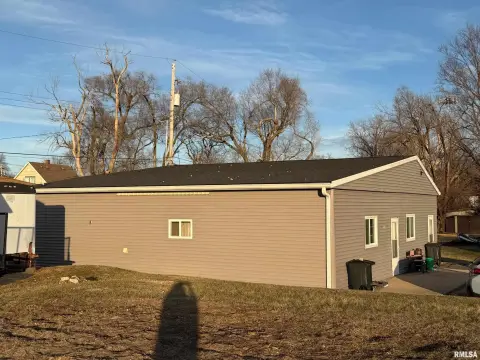 Updated Duplex in Washington, Illinois