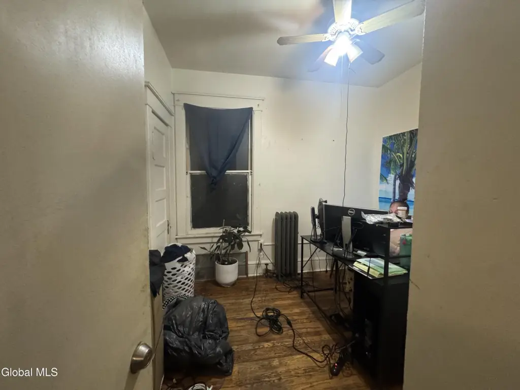 Picture 11