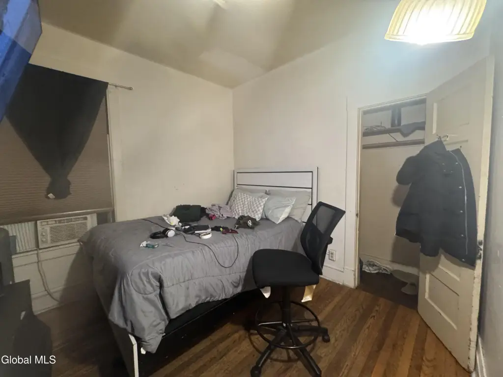Picture 12