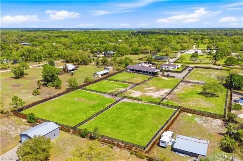 Alva Equestrian Facility on 20+ Acres