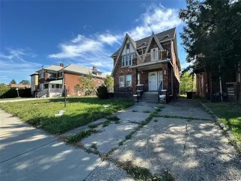 Detroit Duplex in Boston-Edison