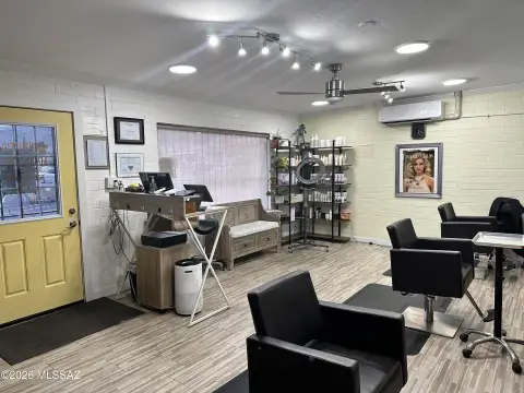 Tucson Commercial Building For Sale