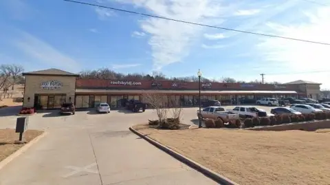 Edmond, OK Shopping Center Space