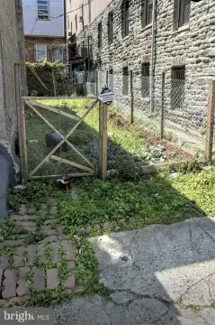 Vacant Corner Lot in Philadelphia