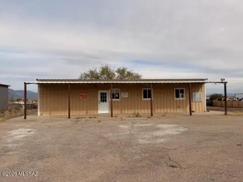 I-10 Exposure Commercial Property