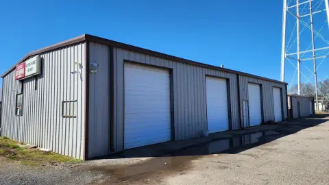 Cabot Warehouse with Overhead Doors