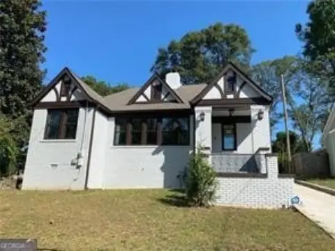 Renovated Home with Separate Guest House