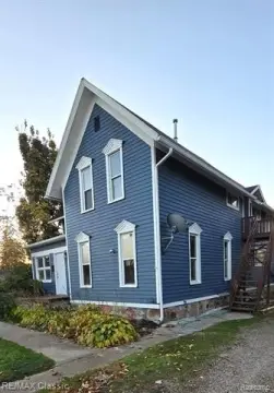 Updated Triplex in Downtown South Lyon