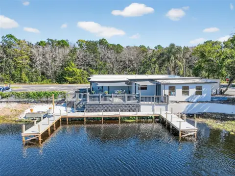 Waterfront Commercial Space in Tavares