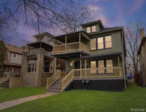 Renovated Duplex in Detroit Neighborhood