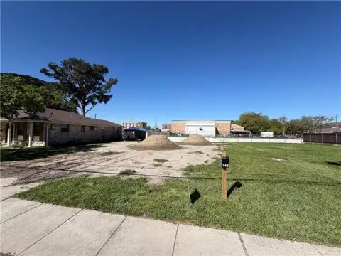 Metairie Vacant Land Ready to Build