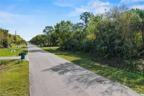 Expansive Vacant Lot in Naples
