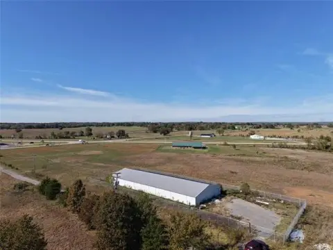 Cameron OK Warehouse on Highway