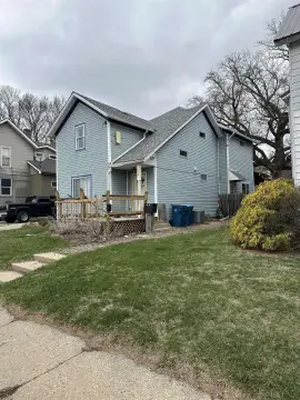 Duplex with Vacant Apartment