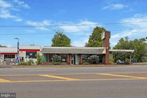 Retail Space with Private Parking