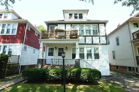 Remodeled Duplex in Grosse Pointe