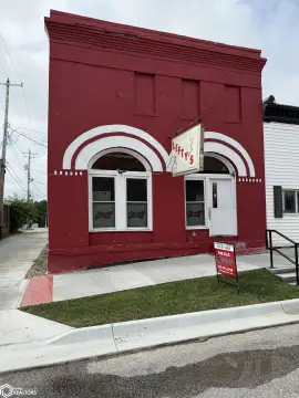 Established Bar in Mount Ayr