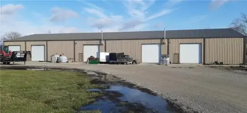 Warehouse Near Spring Hill, Kansas