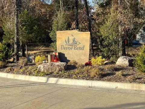 Waterfront Lot in Devoe Bend