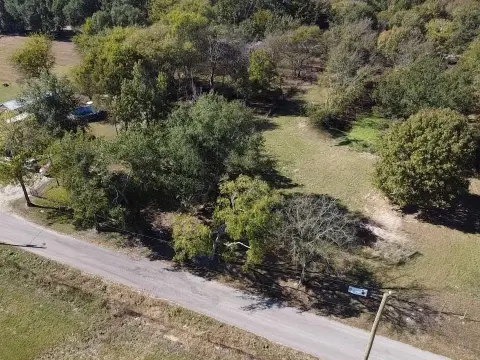 Unrestricted Land in Golden, TX