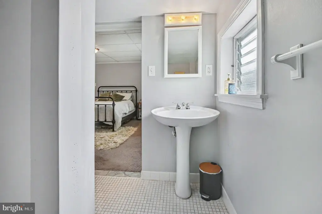 Picture 9