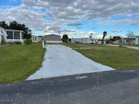 Port Charlotte Land in Holiday Lake