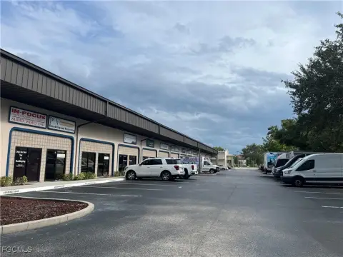 Fort Myers Flex Space Available