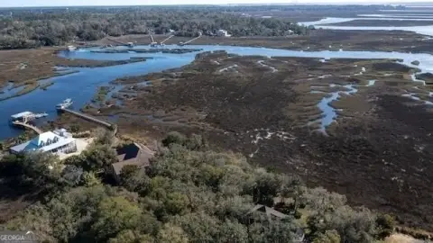 Waterfront Land in Shadowlawn Estates