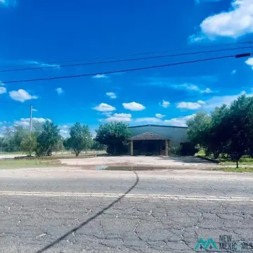 Fenced Flex Space With Shop