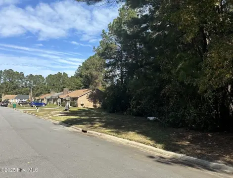 Two Adjoining Lots Outside Jacksonville