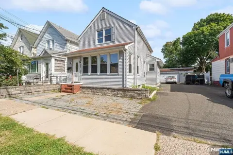Duplex with Five-Car Garage