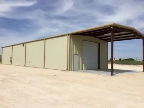 Monahans Condoshop with Fenced Yard