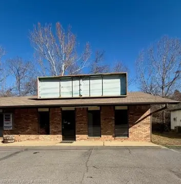 Greenwood Commercial Building For Lease