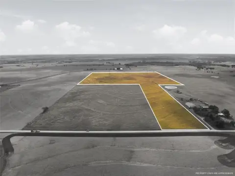 Expansive Land in Abbott, Texas