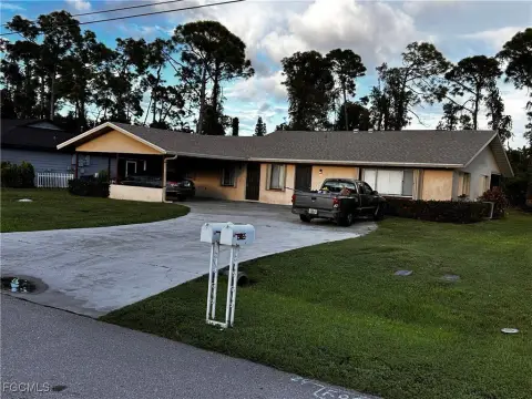 San Carlos Park Duplex Opportunity